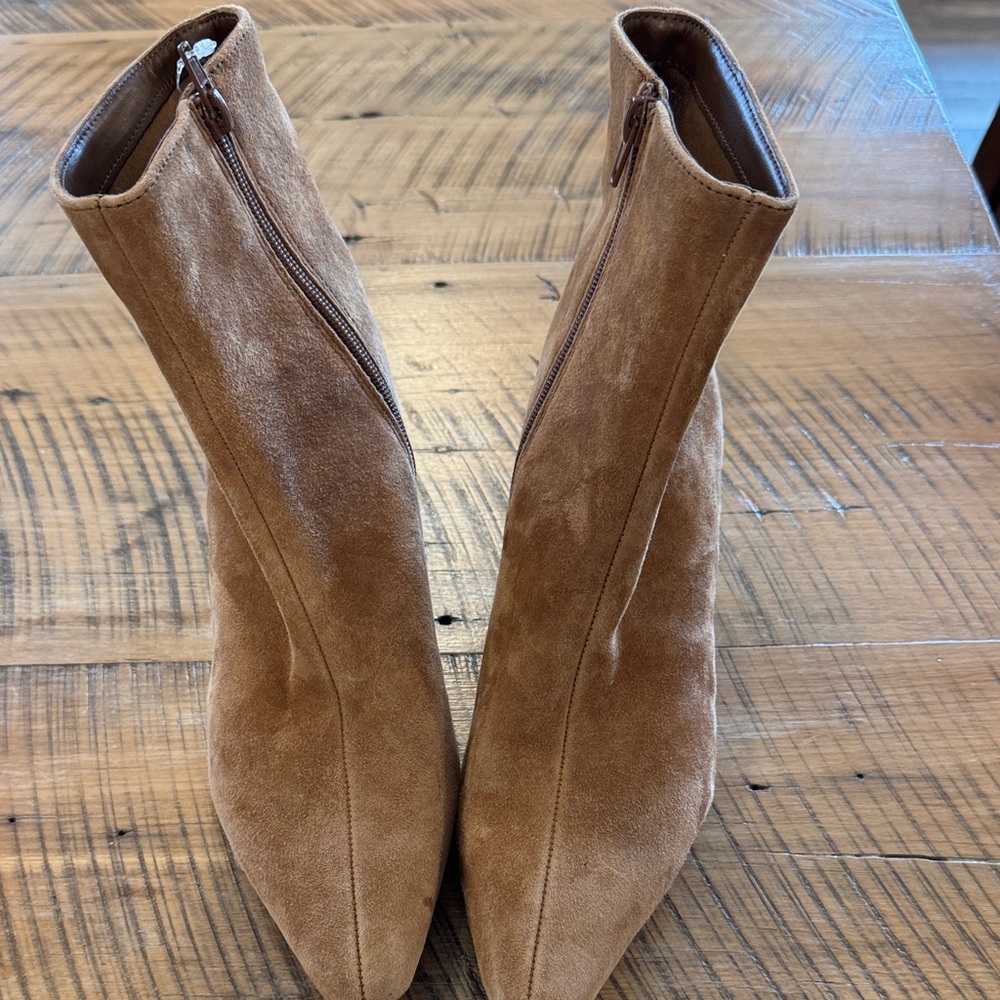 Women's NEW Steve Madden Tan Suede Ankle Boots - Sleek Side-Zip Style